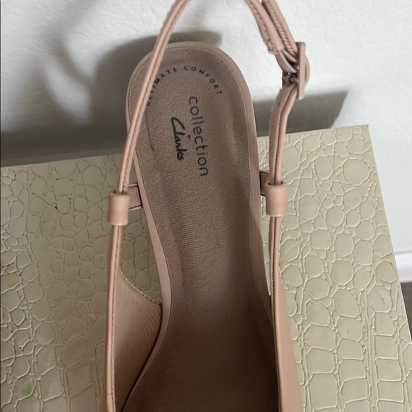 Clarks Women's Nude Slingback Flats ultimate comfort collection size 10 Classic - Picture 4 of 4